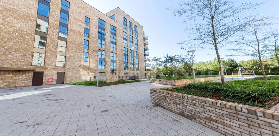 			UNDERGROUND PARKING SPACE , 1 Bedroom, 1 bath, 1 reception Apartment			 Royal Waterside, Lakeside Drive, Park Royal 